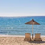 فندق ميكونوس بيتش Mykonos Town