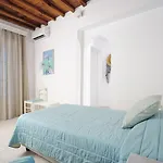 ميكونوس بيتش فندق 3*