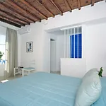 ميكونوس بيتش فندق Mykonos Town