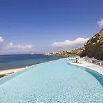 ميكونوس بيتش Mykonos Town