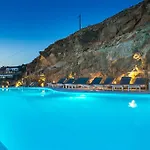ميكونوس بيتش Mykonos Town